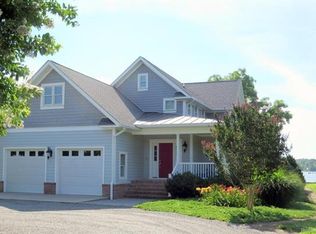 643 Main St, Reedville, VA 22539