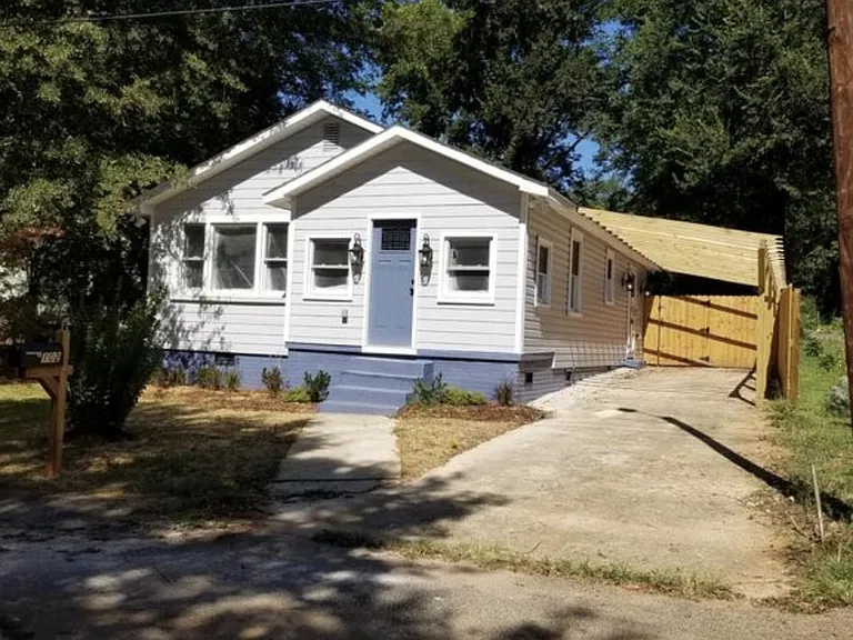 102 Odessa St — Photo 2