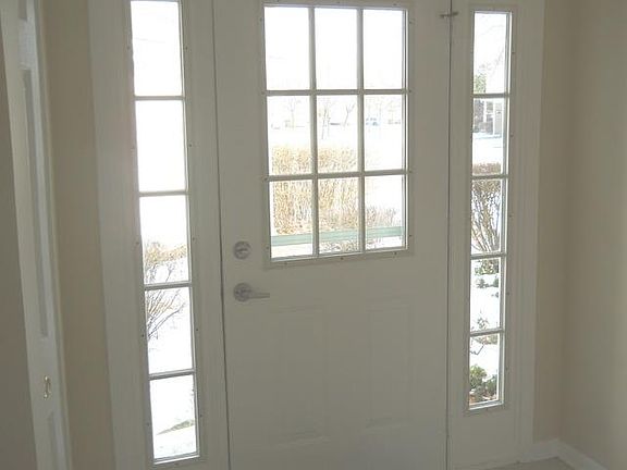 2nd image of 1064 E Wilson Ave