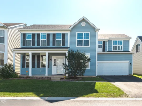 1608 Victoria Park Cir, Aurora, IL 60504