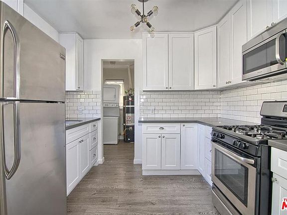 4th image of 1169 Centinela Ave