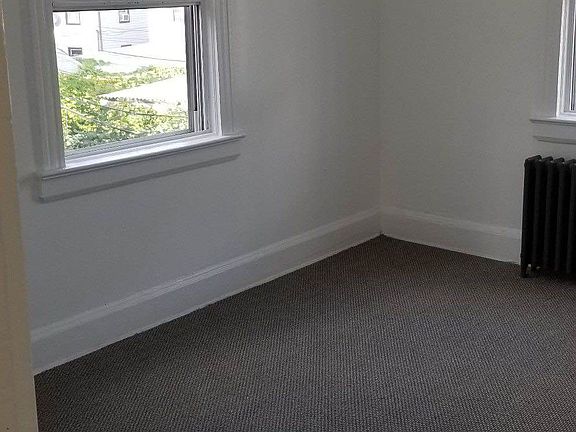 5th image of 8830 144th St Unit 2