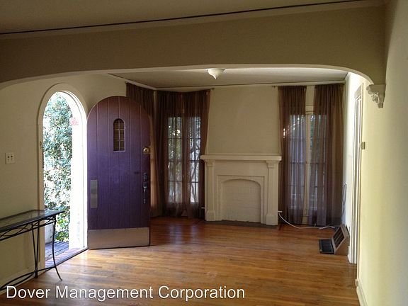 3rd image of 938 1/2 N Martel Ave