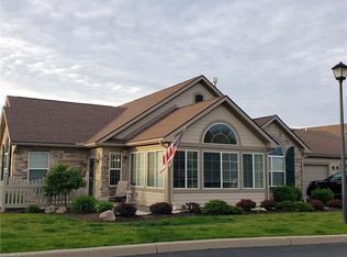 1913 Woods Dr, Streetsboro, OH