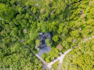 284 Oxford Rd, North Barrington, IL 60010