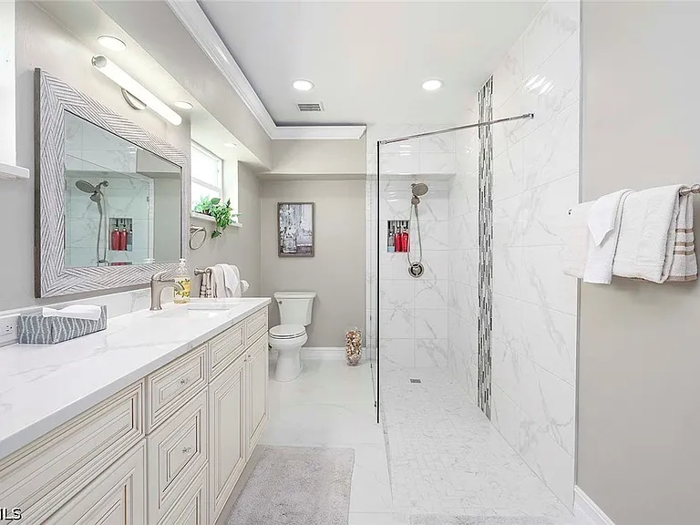 5208 SW 8th Ct — Photo 21