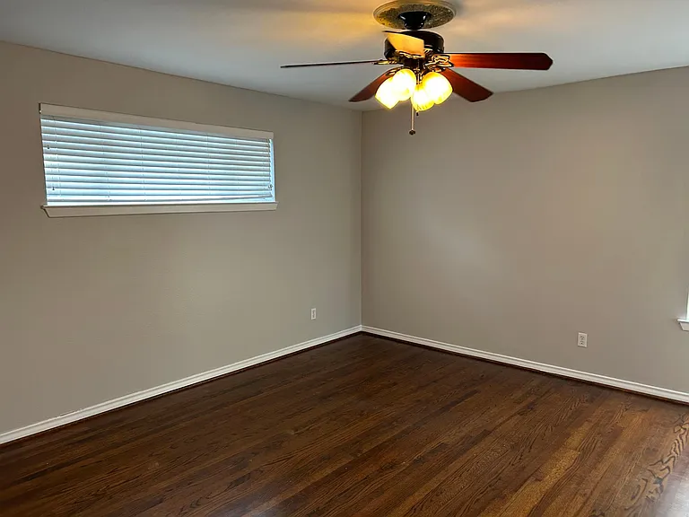 7830 Claremont Dr — Photo 8