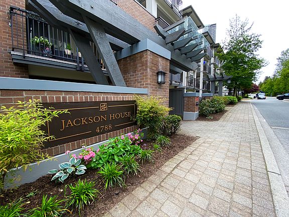 2nd image of 4788 Brentwood Dr #415