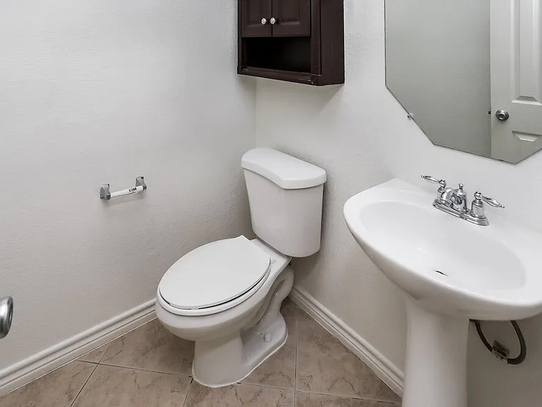 1124 Golden Eagle Ct — Photo 16