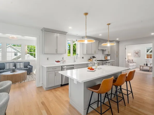 26 N Gtwy, Winchester, MA 01890