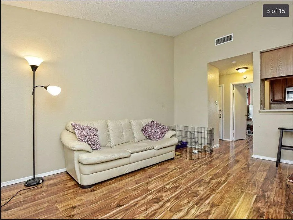 2 bed, 1.0 bath, 715 sqft, $1,550 — Photo 1