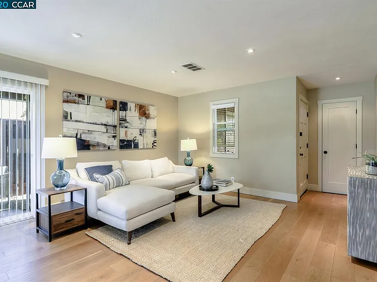 2021 Olivera Rd #D — Photo 8