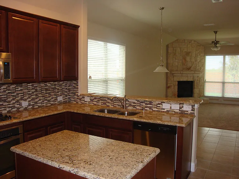 624 Calliopsis St — Photo 5