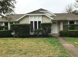 2906 Green Fields Dr, Sugar Land, TX 77479