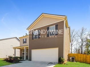 607 Dodson Lake Ct, Fairburn, GA 30213