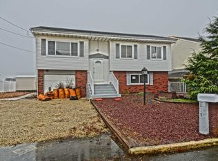 105 E Potomac Dr, Little Egg Harbor, NJ 08087