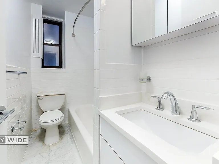 140 E 46th St #4M — Photo 4