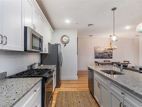4th image of 228 Marina Pointe Dr #228