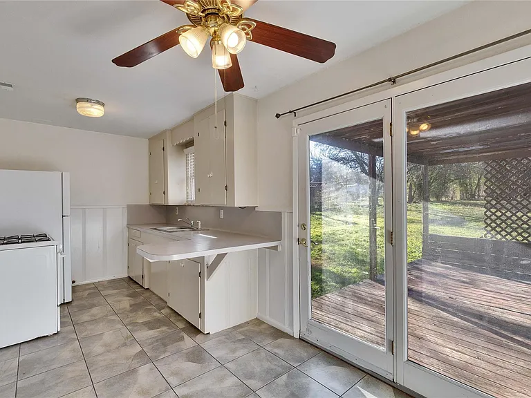 11606 Tedford St — Photo 11