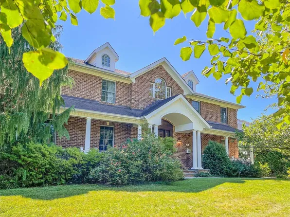 9 Shadetree Lane, Roslyn Heights, NY 11577