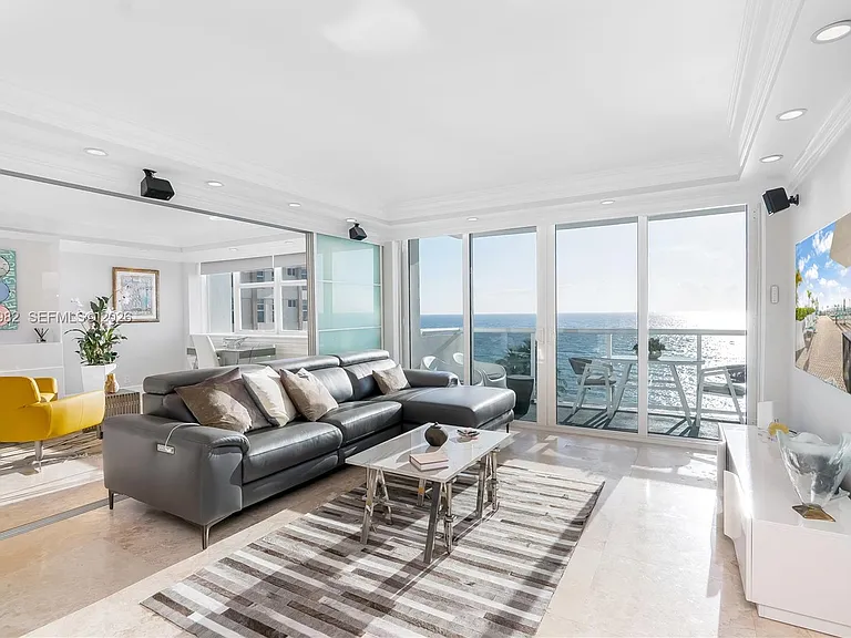 3140 S Ocean Dr #606 — Photo 2