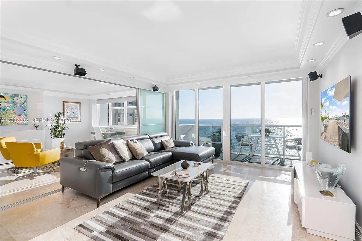 Building Photo - 3140 S Ocean Dr #606