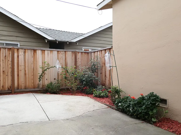 3402 Homestead Rd — Photo 7