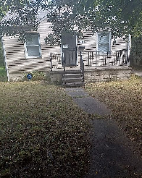 1st image of 19964 Bradford St
