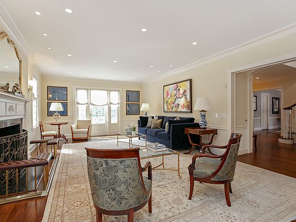 3rd image of 65 Morris Ln