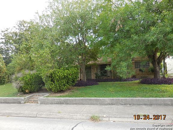 3rd image of 2434 Tucker Dr
