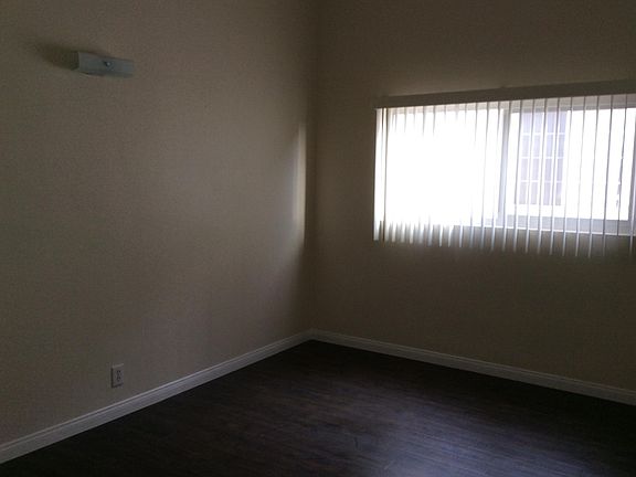 4th image of 7120 S La Cienega Blvd APT 2
