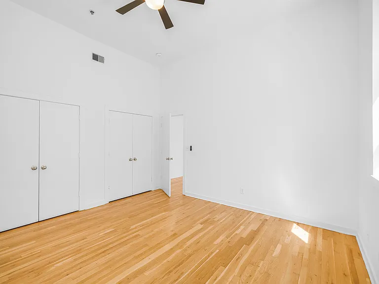 716 Madison St #204 — Photo 13