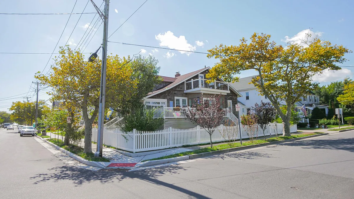 Building Photo - 24 N Cornwall Ave