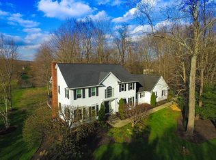 8590 Peppermill Run, Chagrin Falls, OH 44023