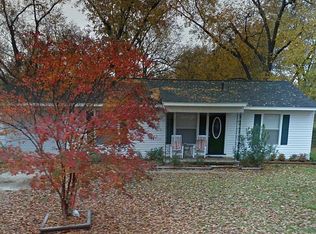 210 N Howison St, Bogata, TX 75417