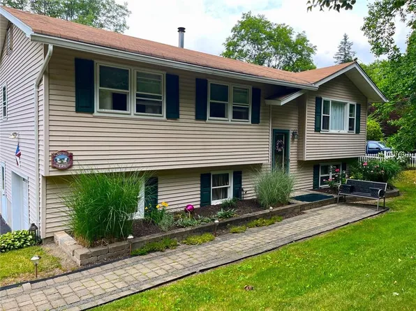 129 E Shore Road, Greenwood Lake, NY 10925