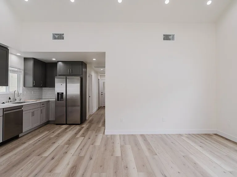 516 South St #A — Photo 13