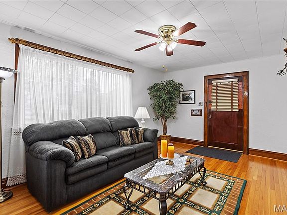 4th image of 6266 Marmaduke Ave