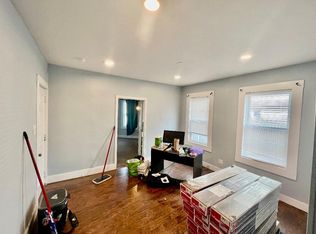 111 Southgate St APT 1, Worcester, MA 01603