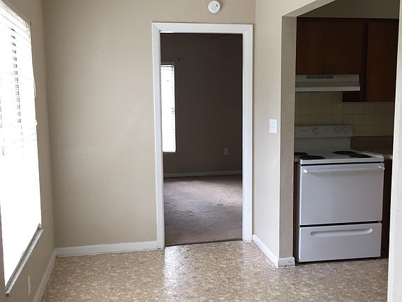 4th image of 1733 NE 2nd St APT 4
