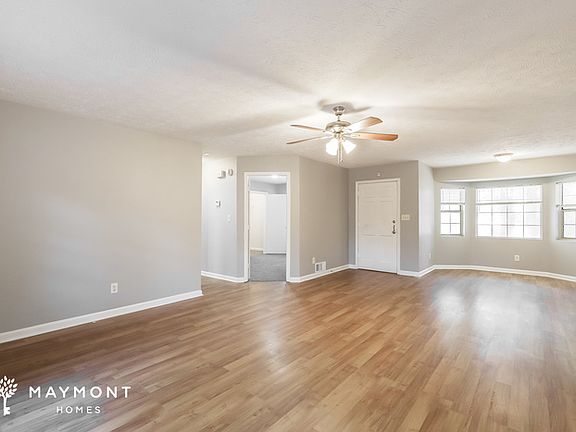 4th image of 445 Meadowbrook Dr