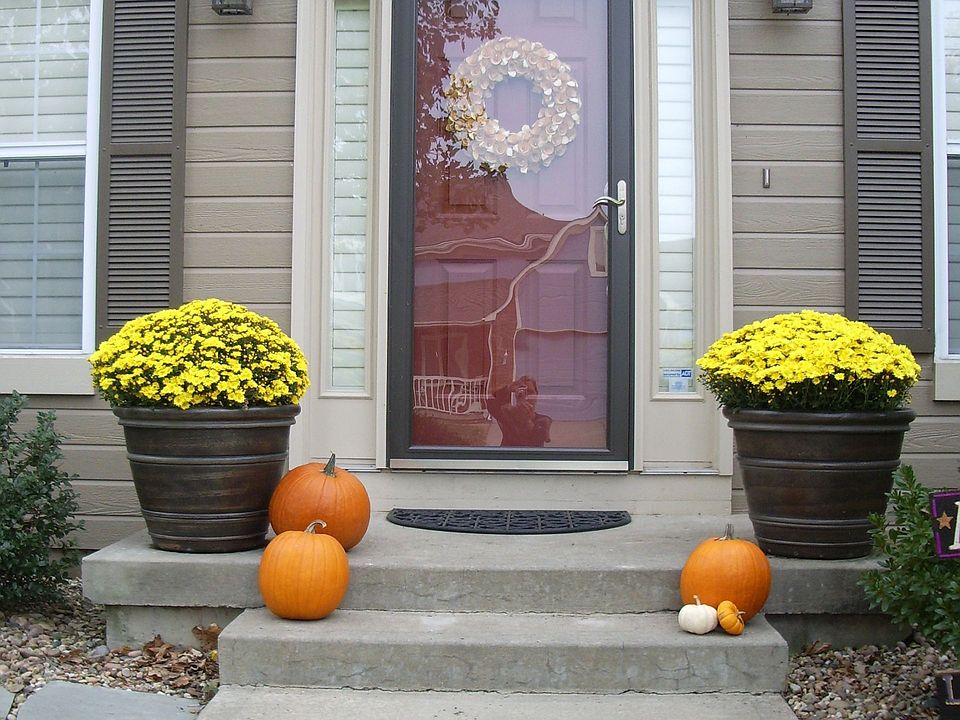 2nd image of 3909 SW Windsong Dr