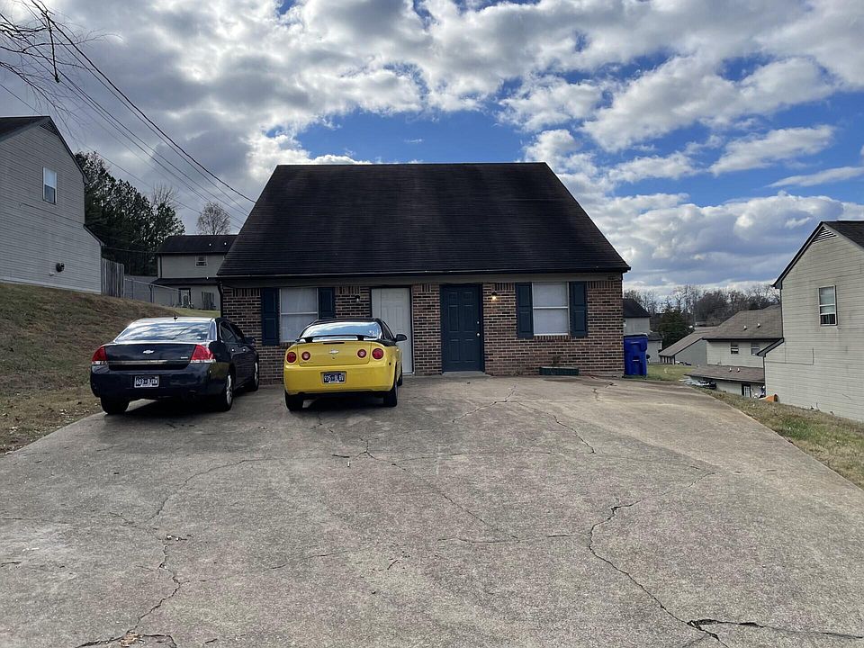 1st image of 3317/3319 Steeple Cir NE