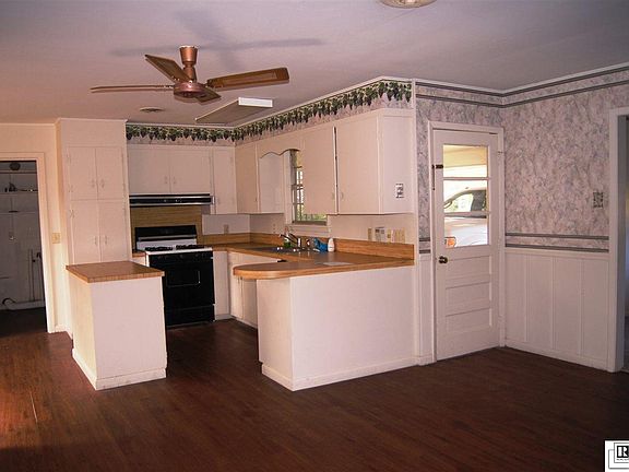 3rd image of 1404 Glenmar Ave