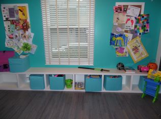 244 Queen Anne Dr, Canton, MI 48187