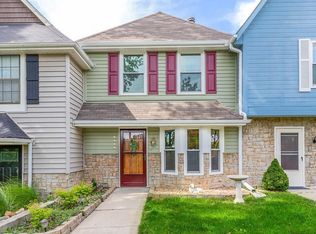 8402 N Park Ct, Kansas City, MO 64155