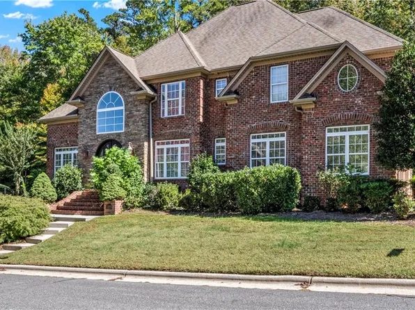 1391 Somerset Cove Dr, Winston Salem, NC 27103