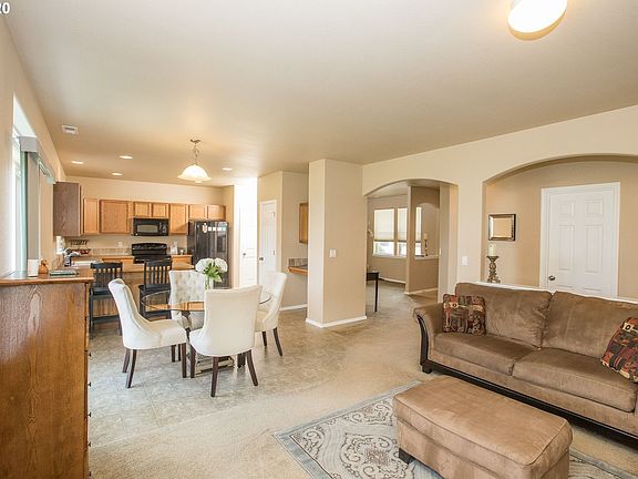 5th image of 3908 Creekside Dr NE
