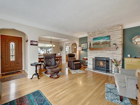 5th image of 738 Parkview Ave