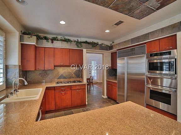 3rd image of 5121 Onion Creek Ln